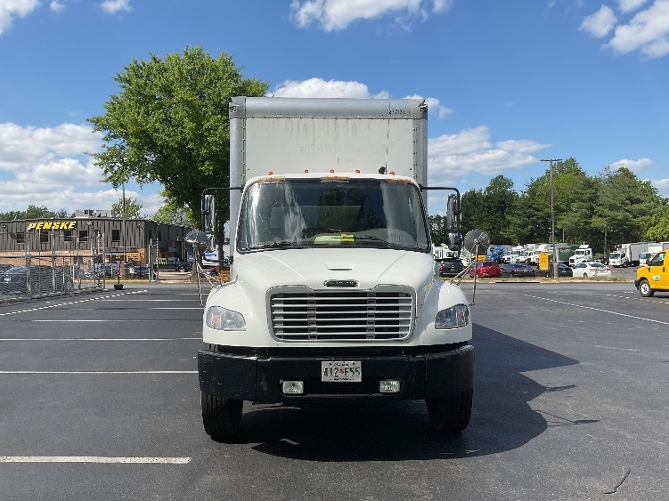 2019 Freightliner M2 106 in Alexandria, VA — photo 2