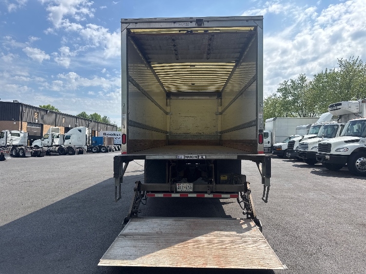 2019 Freightliner M2 106 in Capitol Heights, MD — photo 9