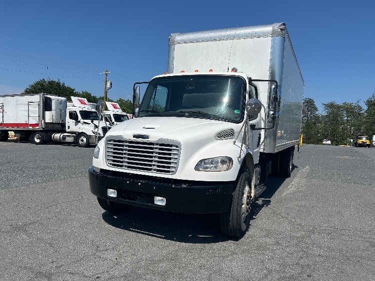 2019 Freightliner eM2 in Capitol Heights, MD — photo 3
