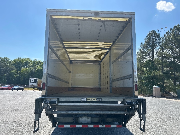 2019 Freightliner eM2 in Capitol Heights, MD — photo 8