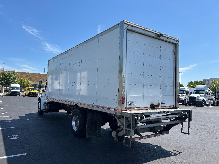 2019 Freightliner M2 106 in Sterling, VA — photo 6