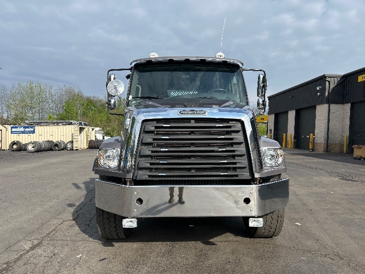2020 Freightliner 114SD in Jessup, PA — photo 2