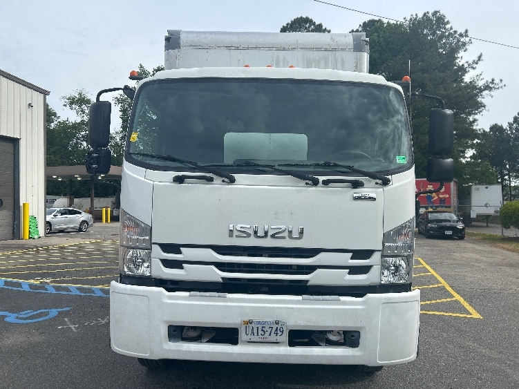 2019 Isuzu FTR in Prince George, VA — photo 2