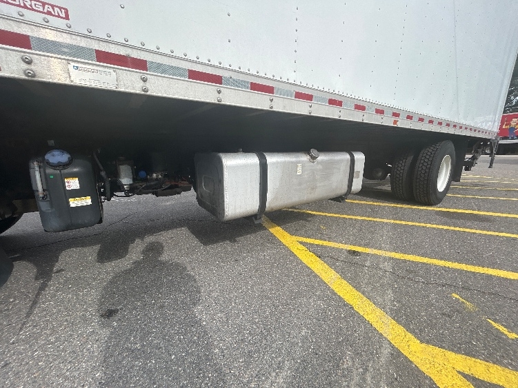 2019 Isuzu FTR in Prince George, VA — photo 5