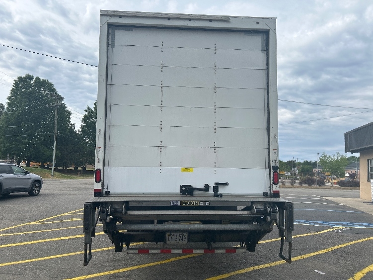 2019 Isuzu FTR in Prince George, VA — photo 7