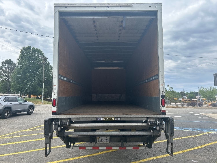 2019 Isuzu FTR in Prince George, VA — photo 8