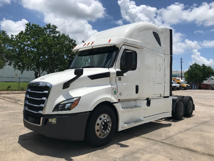 2020 Freightliner Cascadia in Houston, TX — photo 3