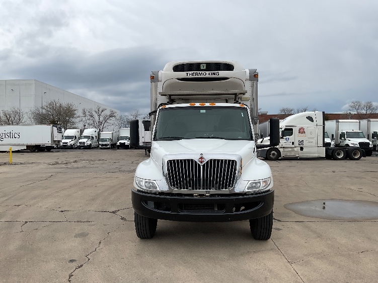 2019 International MV in Chicago (Melrose Park), IL — photo 2