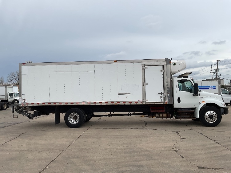 2019 International MV in Chicago (Melrose Park), IL — photo 4