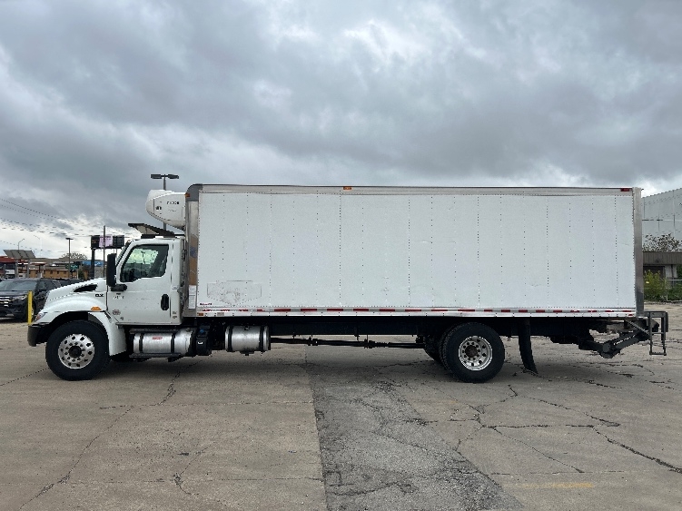2019 International MV in Chicago (Melrose Park), IL — photo 4