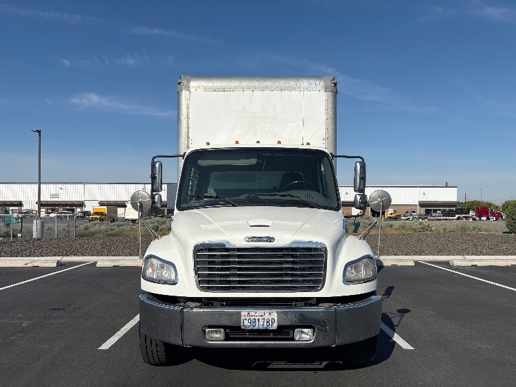 2019 Freightliner M2 106 in Pasco, WA — photo 2