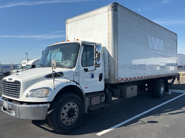 2019 Freightliner M2 106 in Pasco, WA — photo 3