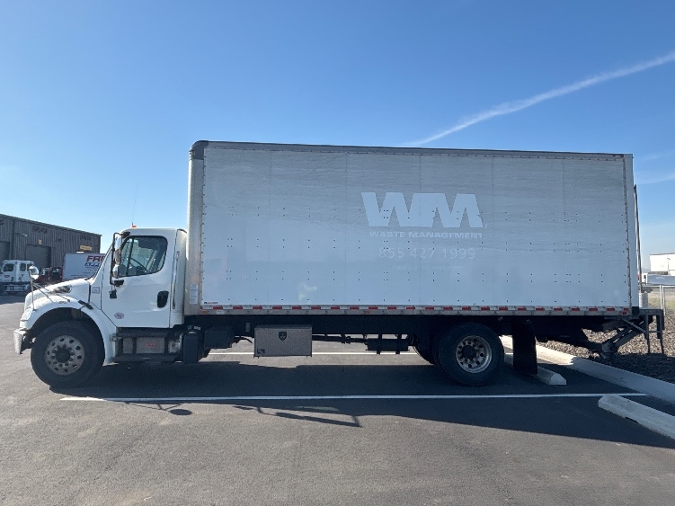 2019 Freightliner M2 106 in Pasco, WA — photo 4