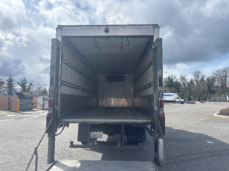 2019 Hino 338 in Everett, WA — photo 8