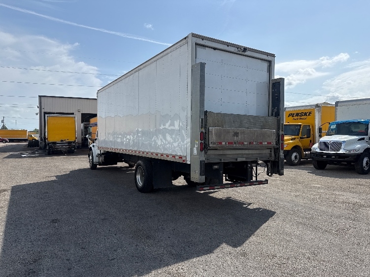 2020 Freightliner M2 106 in Dallas, TX — photo 6