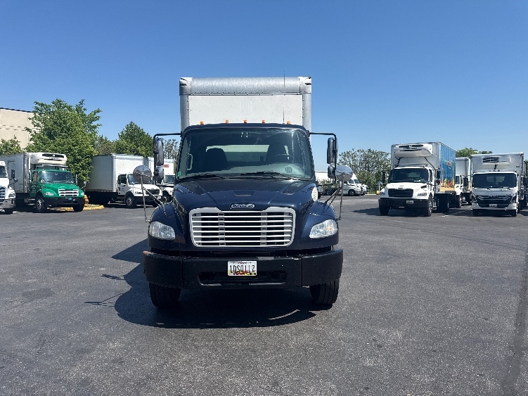 2020 Freightliner M2 106 in Jessup, MD — photo 2