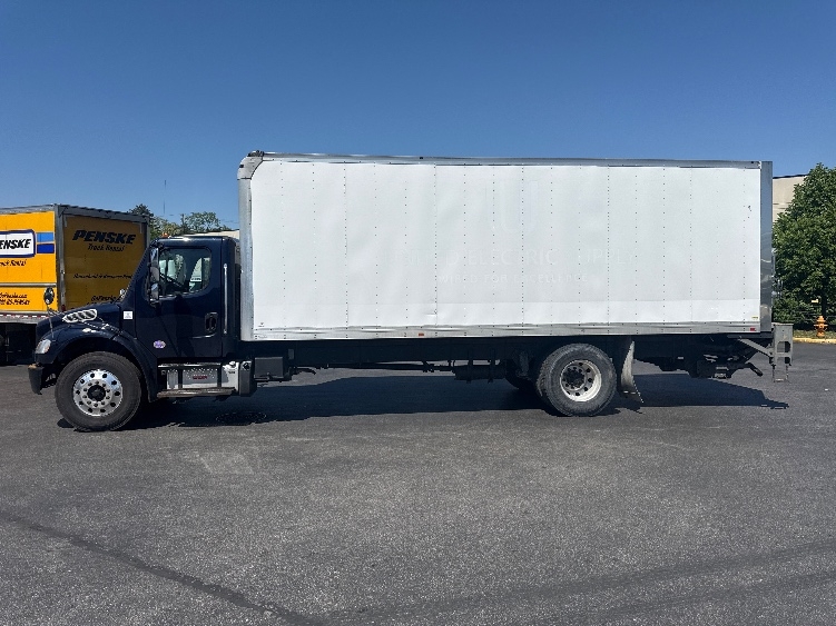 2020 Freightliner M2 106 in Jessup, MD — photo 4