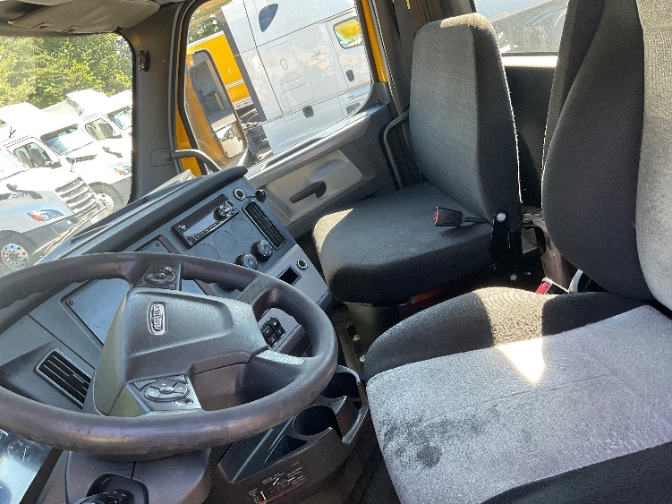 2020 Freightliner Cascadia in Belcamp, MD — photo 10