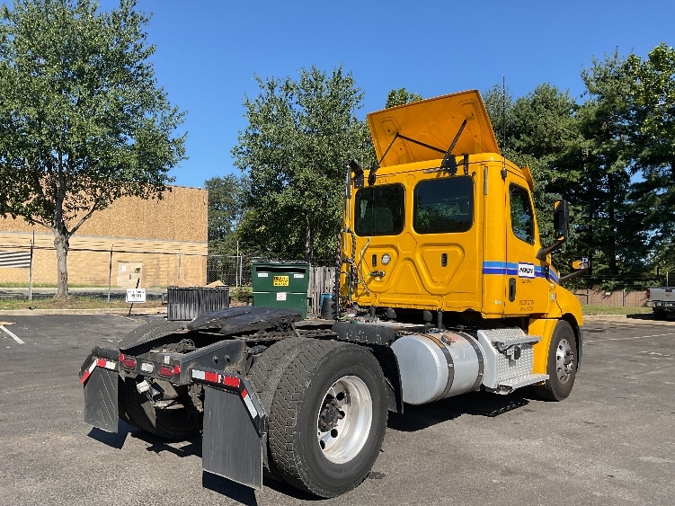 2020 Freightliner Cascadia in Belcamp, MD — photo 7