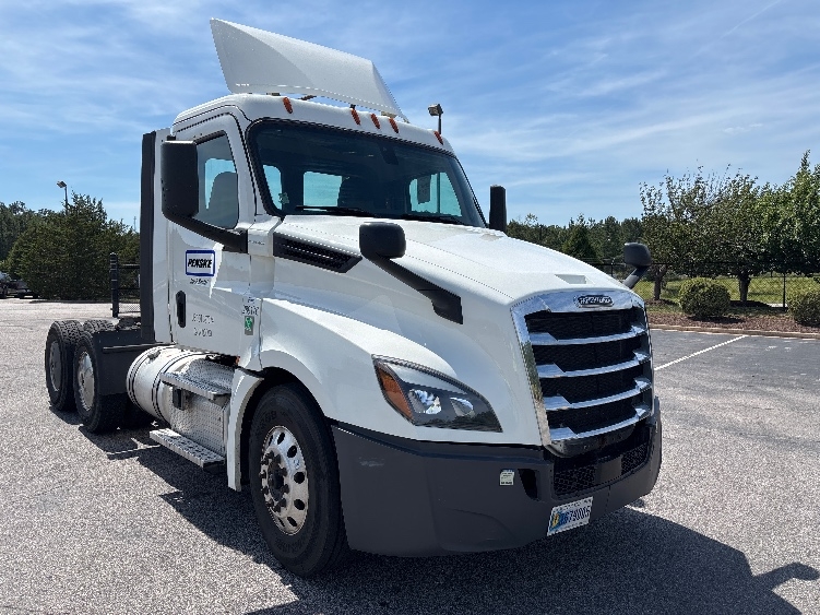 2020 Freightliner Cascadia