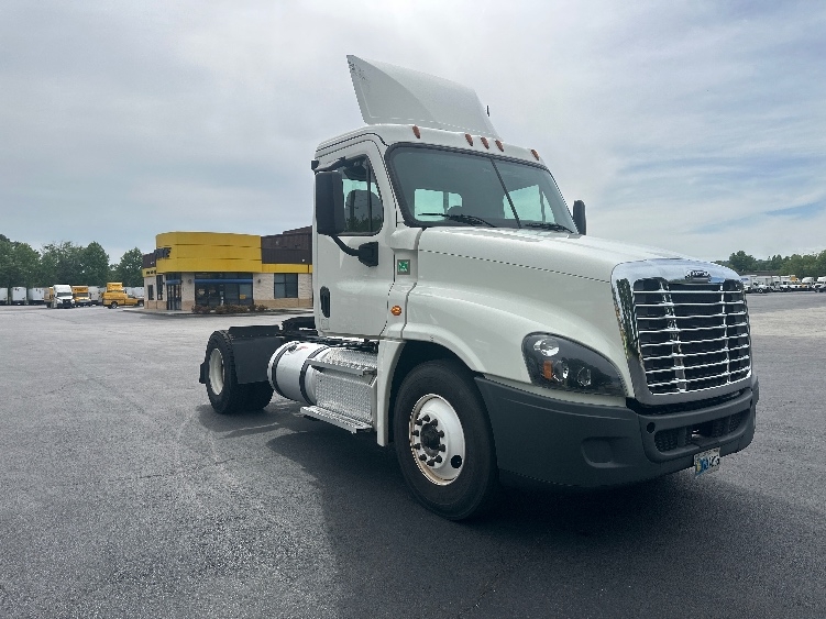 2020 Freightliner Cascadia in Forest Park, GA