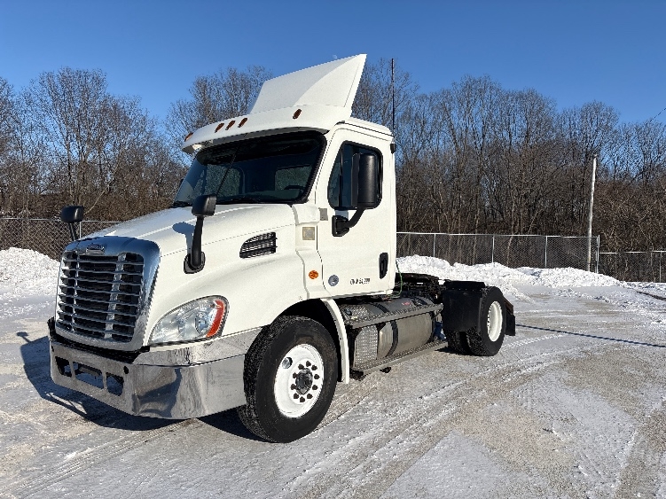 2020 Freightliner Cascadia in Wabash, IN — photo 3
