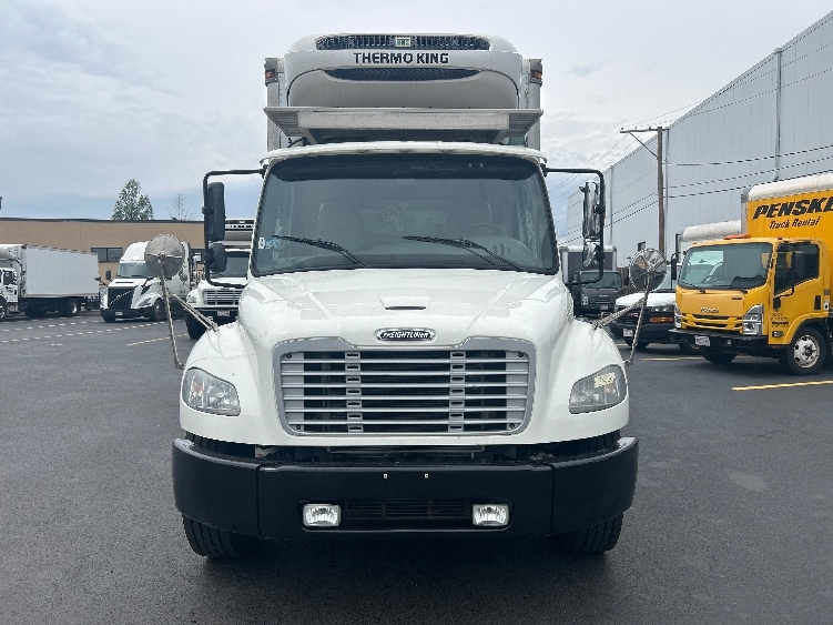 2020 Freightliner M2 106 in Braintree, MA — photo 2