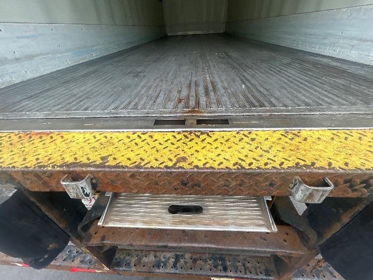 2020 Freightliner eM2 in Braintree, MA — photo 10