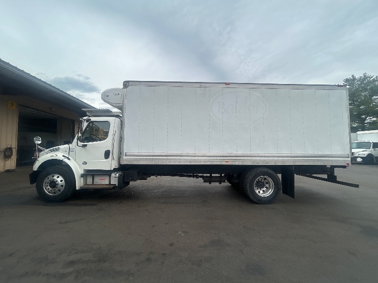 2020 Freightliner eM2 in Braintree, MA — photo 4