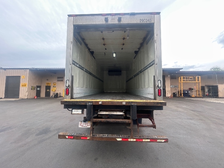 2020 Freightliner eM2 in Braintree, MA — photo 9