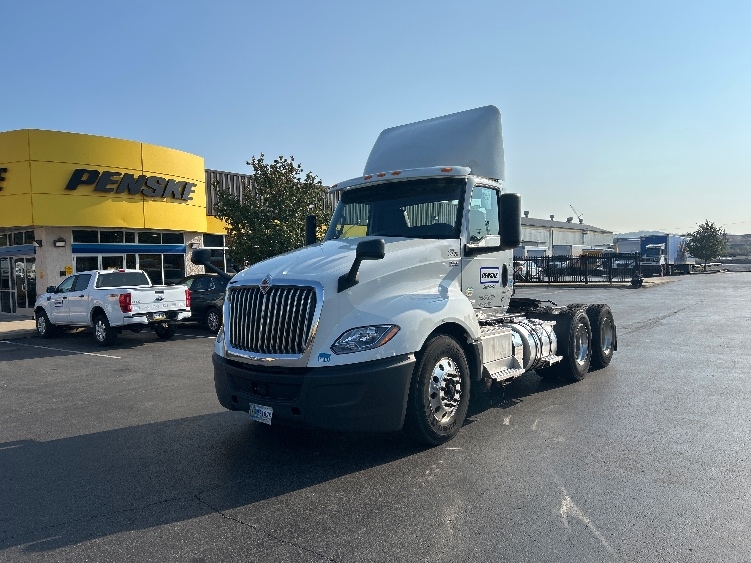 2020 International LT in Milwaukee, WI — photo 3
