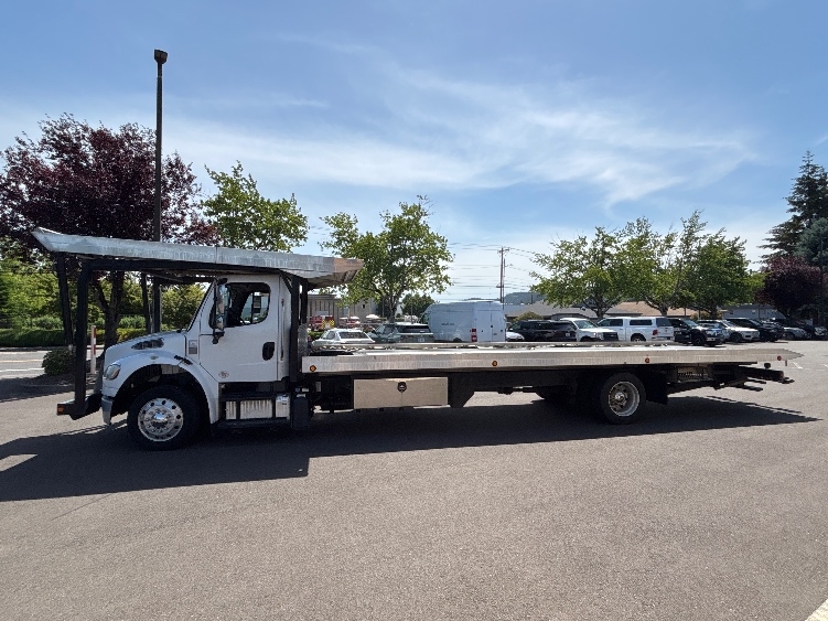 2019 Freightliner eM2 in Clackamas, OR — photo 4