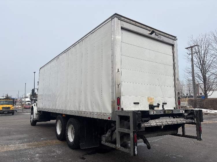 2020 Freightliner M2 106 in Sturtevant, WI — photo 6