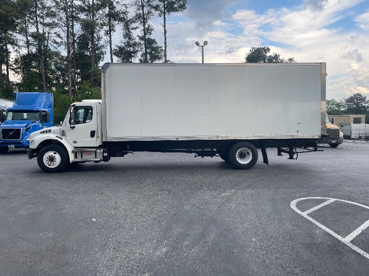 2021 Freightliner eM2 in Spartanburg, SC — photo 4