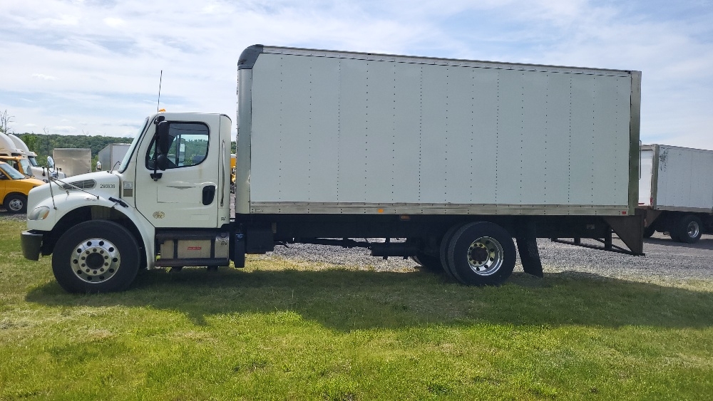 2019 Freightliner M2 106 in Albany, NY — photo 4