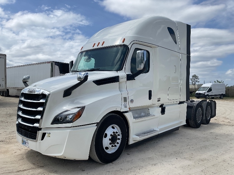 2020 Freightliner Cascadia in Valdosta, GA — photo 3
