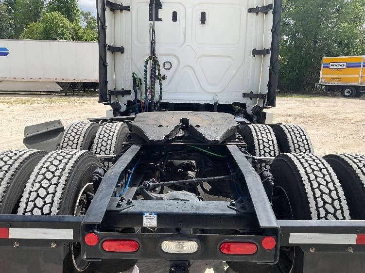 2020 Freightliner Cascadia in Valdosta, GA — photo 6