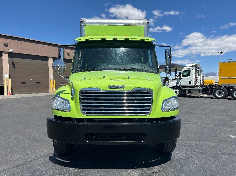 2020 Freightliner eM2 in Las Vegas, NV — photo 2
