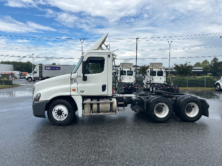 2020 Freightliner Cascadia in Greensboro, NC — photo 4