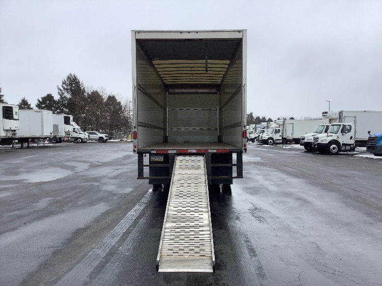 2020 Hino 268 in Lancaster, PA — photo 9