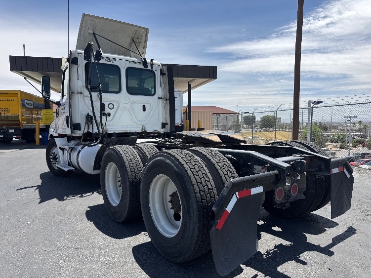 2020 Freightliner Cascadia in El Paso, TX — photo 5