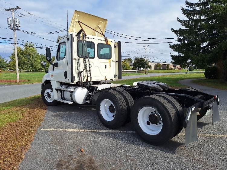 2018 Freightliner Cascadia in Hudson, NH — photo 5