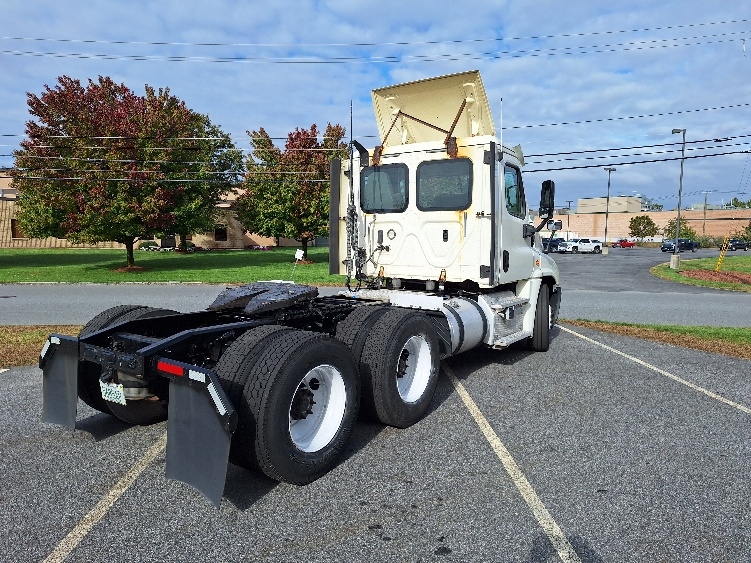 2018 Freightliner Cascadia in Hudson, NH — photo 7