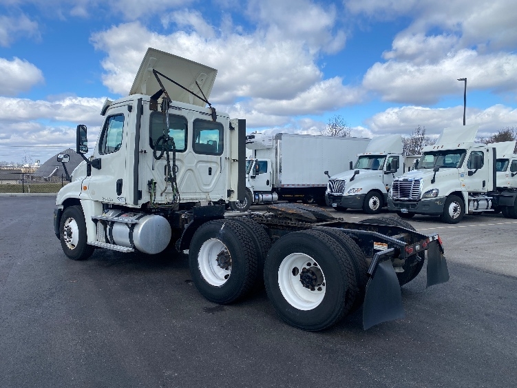 2018 Freightliner Cascadia in Piqua, OH — photo 5