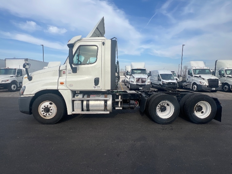 2018 Freightliner Cascadia in Piqua, OH — photo 4