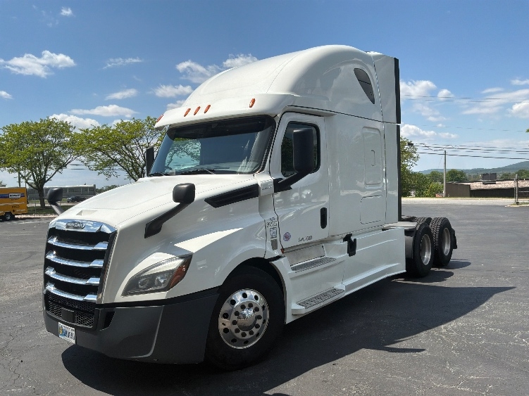 2020 Freightliner Cascadia in Monmouth Junction, NJ — photo 3