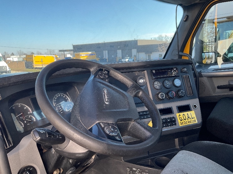 2020 Freightliner Cascadia in Piqua, OH — photo 10