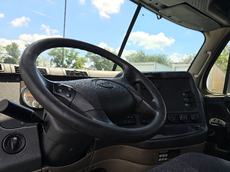2020 Freightliner Cascadia in Atlanta (Forest Park), GA — photo 10