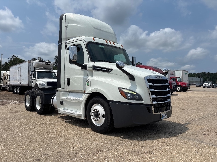 2020 Freightliner Cascadia