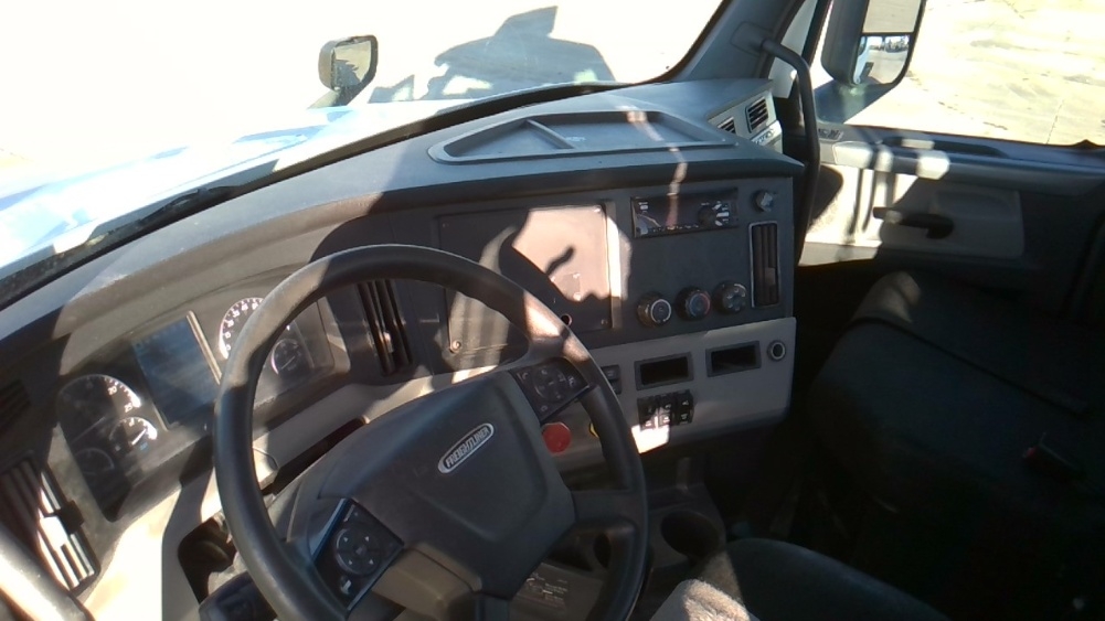 2019 Freightliner Cascadia in Forrest City, AR — photo 10